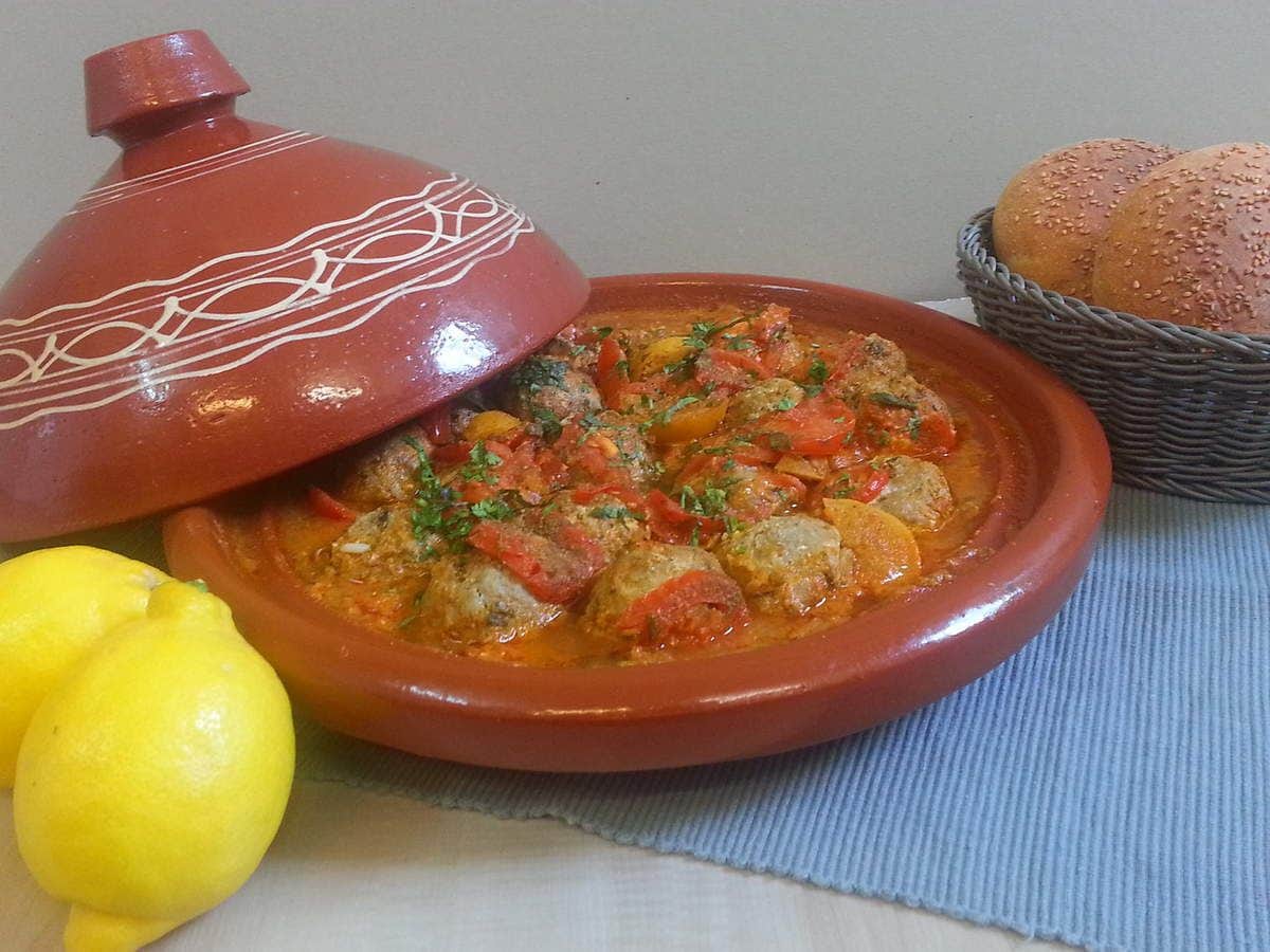 Tajine de sardines marocain traditionnel