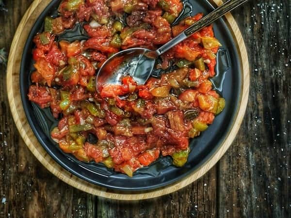 Salade de poivrons marocaine par la cuisine de roukia, traiteur marocain à Bordeaux